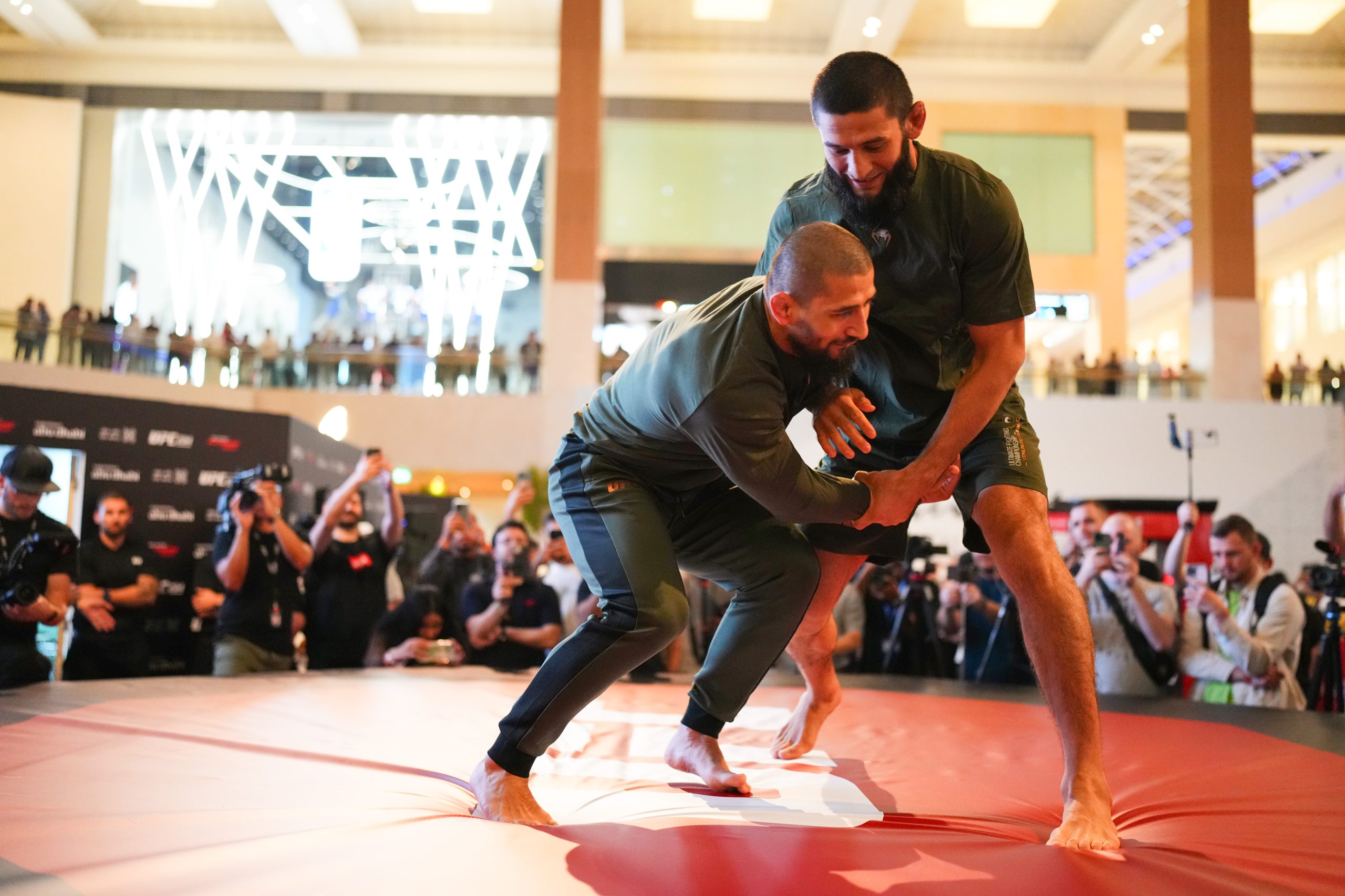 zabit magomedsharpiov gör en efterlängtad comeback, men inte i mma. läs mer om hans nya väg och framtidsplaner.
